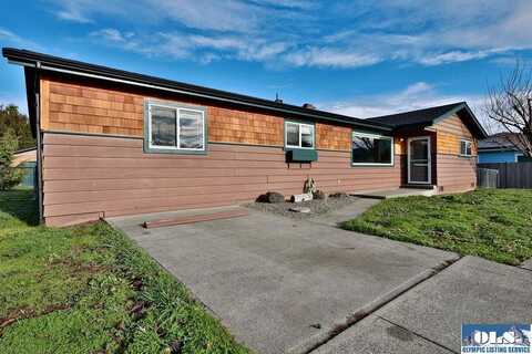 374 W Hemlock St, Sequim, WA 98382