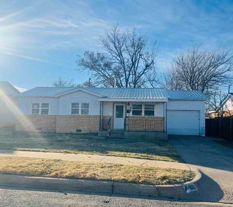 821 N Dwight St, Pampa, TX 79065