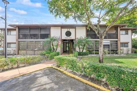 9424 S Belfort Cir, Tamarac, FL 33321