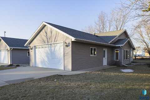 284 7th St, Westbrook, MN 56183