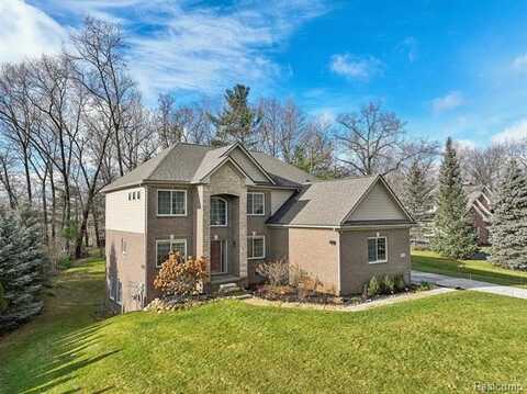 1950 PINE RIDGE, Oxford, MI 48371