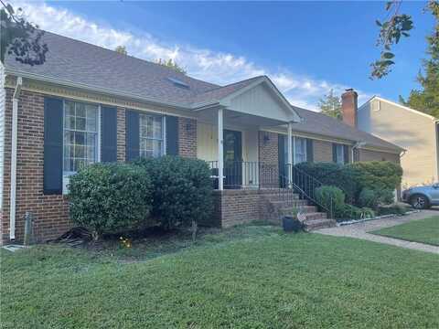 9 Horse Pen Road, Newport News, VA 23602