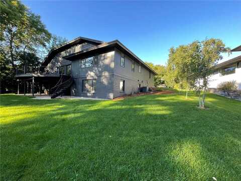 5629 Woodcrest Drive, Edina, MN 55424