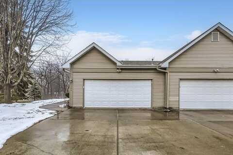 1726 Southwind Lane, Maplewood, MN 55109