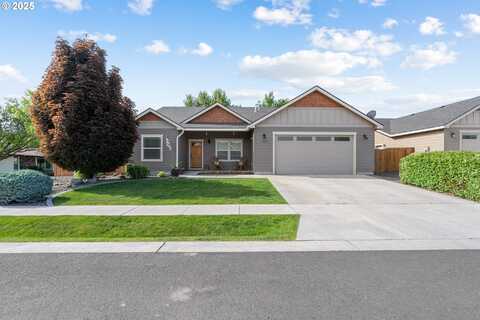 1003 SW OLIVE CT, Hermiston, OR 97838