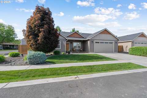 1003 SW OLIVE CT, Hermiston, OR 97838