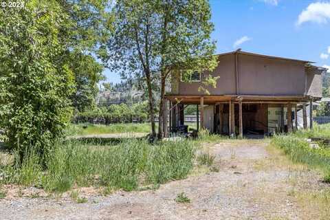 294 Thompson Creek DR, Selma, OR 97538