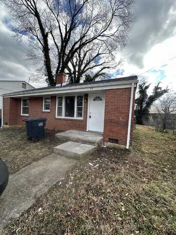 39 Clover AVE NE, Roanoke, VA 24012