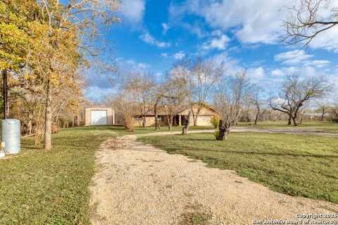 264 PLEASANT ACRES DR, Seguin, TX 78155