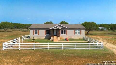 8990 FM 2146, Jourdanton, TX 78026