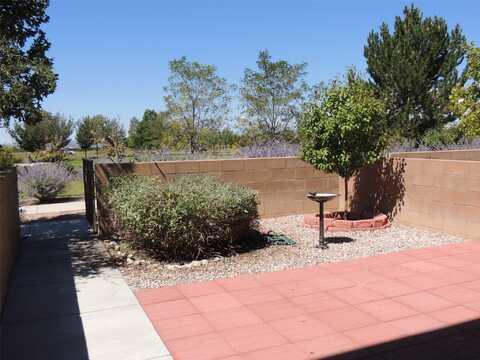 35 Victorio Peak, Santa Fe, NM 87508