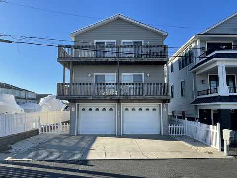 557 Launch Ave Ave, Somers Point, NJ 08244