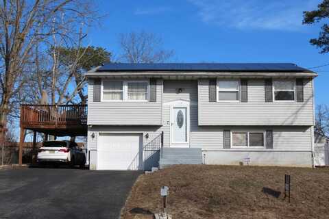 1113 Louis Dr, Millville, NJ 08332