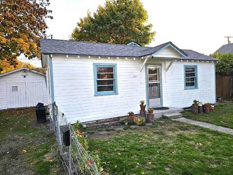 371 SW L Street, Grants Pass, OR 97526