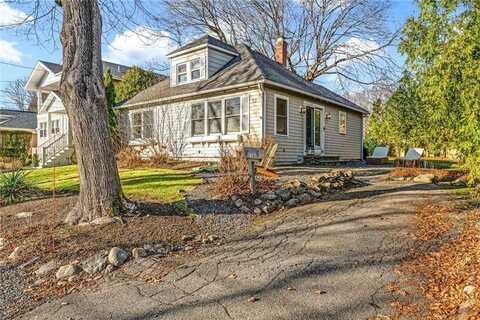 39 Chachapacassett Road, Barrington, RI 02806