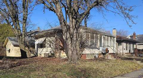 639 SW Randolph AVE, Topeka, KS 66606