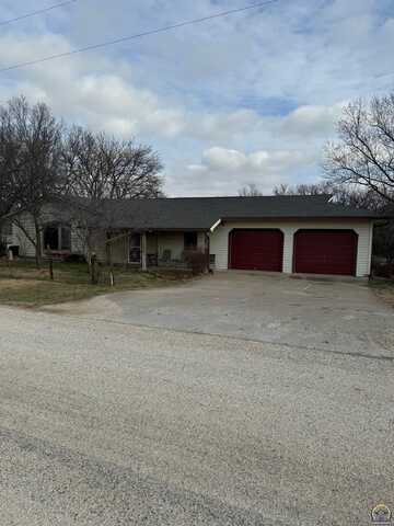 1102 SE Green RD, Tecumseh, KS 66542