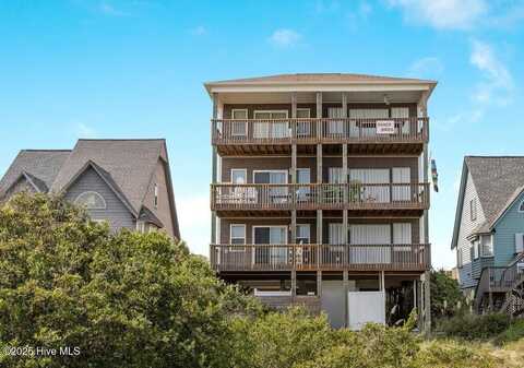 104 Windward Drive, Surf City, NC 28445