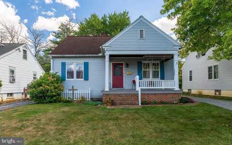 233 E FERDINAND STREET, MANHEIM, PA 17545