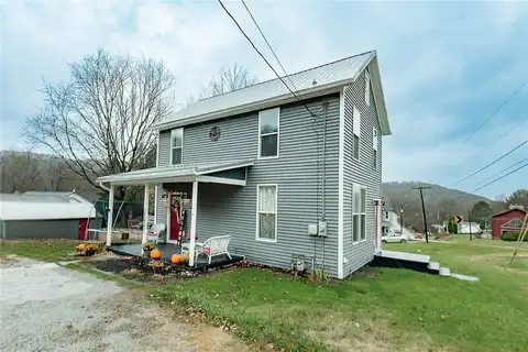 539 Shannon Creek Rd, Saint Clair, PA 15944