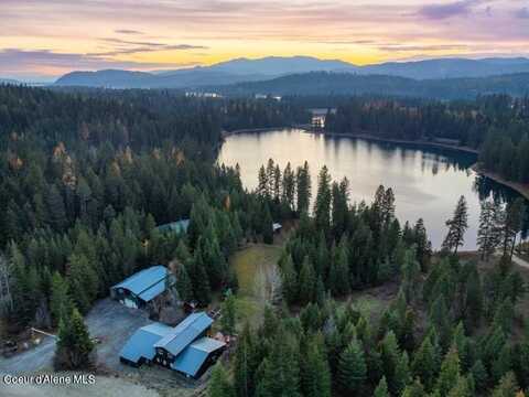 142 Maria Pia Ln, Sagle, ID 83860