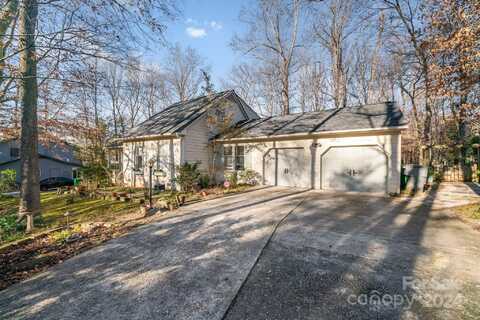 939 Autumnwood Lane, Charlotte, NC 28213