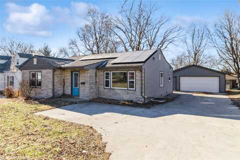 734 63rd Street, Des Moines, IA 50312