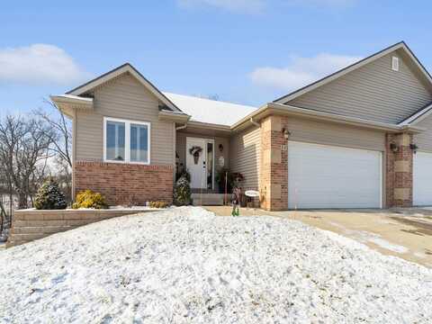 400 S 8th Court, Indianola, IA 50125