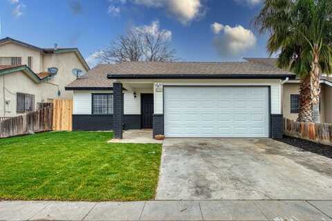 4256 Brown Avenue W, Fresno, CA 93722