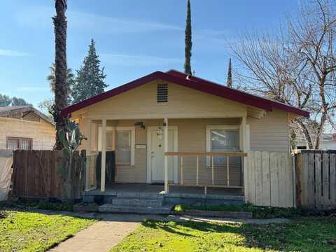 1349 San Pablo Avenue N, Fresno, CA 93728