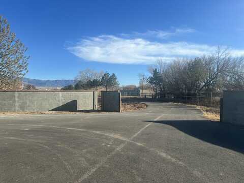 390 Pueblito Lane, Corrales, NM 87048