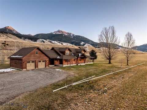 1986 E River Road, Livingston, MT 59047