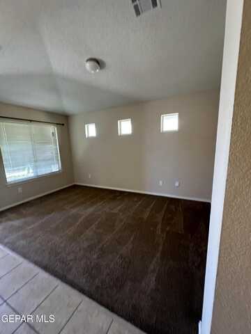 2736 Granite Rock Place, El Paso, TX 79938