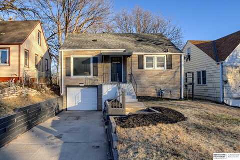 3507 N 42 Street, Omaha, NE 68111