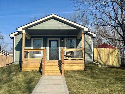 1118 Pacific Avenue, Osawatomie, KS 66064