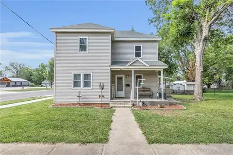 425 W 3rd Avenue, Garnett, KS 66032