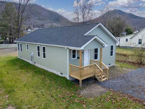 1564 Maple Ave, Buena Vista, VA 24416