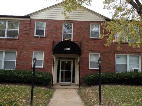 833 Sudbury, Clayton, MO 63105