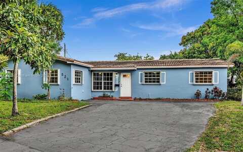521 SW 68th Ter, Pembroke Pines, FL 33023
