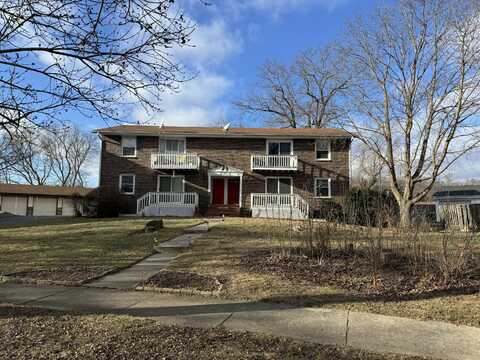 1305 Camden Way, Waukesha, WI 53186