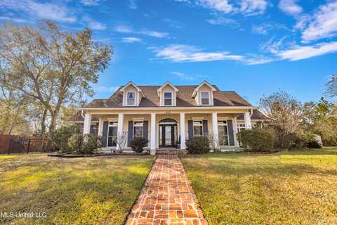 111 Seabrook Drive, Waveland, MS 39576