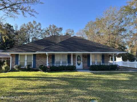 696 Aulena Place, Diamondhead, MS 39525