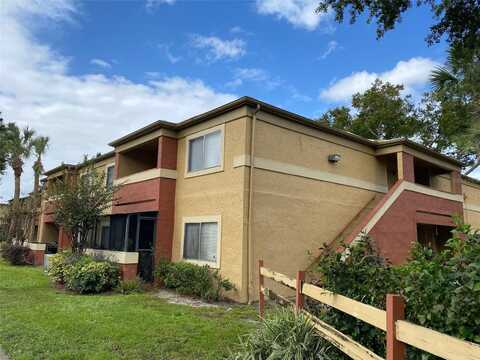 652 KENWICK CIRCLE, CASSELBERRY, FL 32707