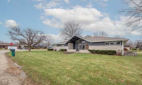 2110 Round Barn Road, Anderson, IN 46017