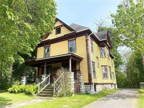 228 Genesee Street, Auburn, NY 13021