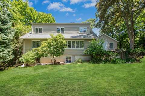 180 Oak Drive, Calverton, NY 11933