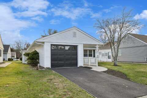 325 Brownfield Drive, Ridge, NY 11961