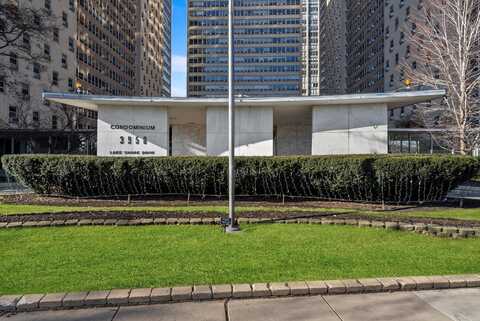 3950 N Lake Shore Drive, Chicago, IL 60613