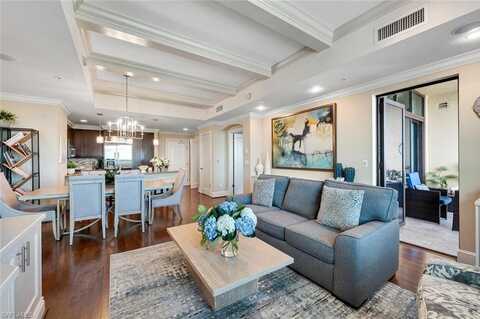 9115 Strada, NAPLES, FL 34108