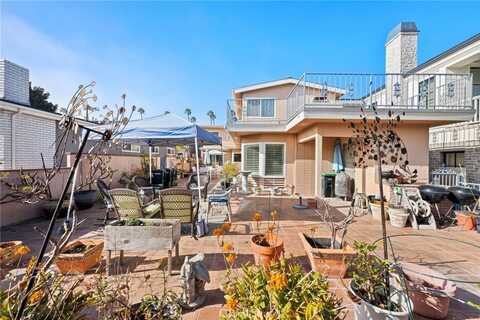 309 Heliotrope Avenue, Corona del Mar, CA 92625